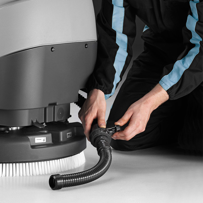 MACH M500 WALK-BEHIND SCRUBBER EASY TO EMPTY WITH FLEXIBLE HOSE AND CONTROL TAP